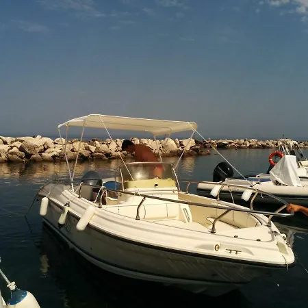 Apartment Costantino In Con Piscina